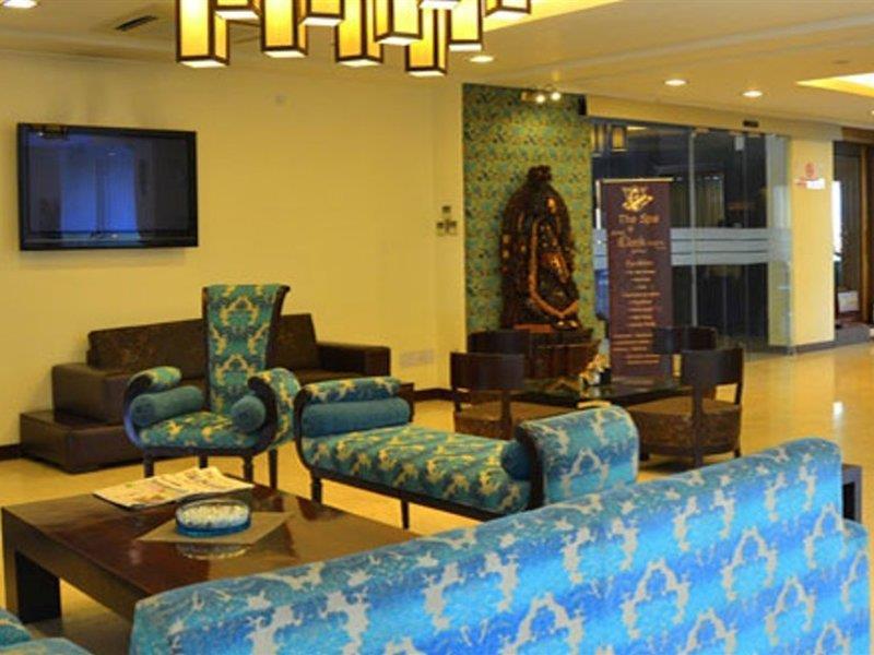 Hotel Clark Heights Нью-Дели Экстерьер фото