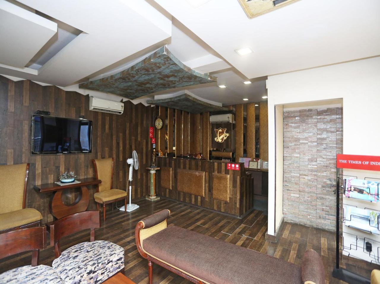 Hotel Clark Heights Нью-Дели Экстерьер фото